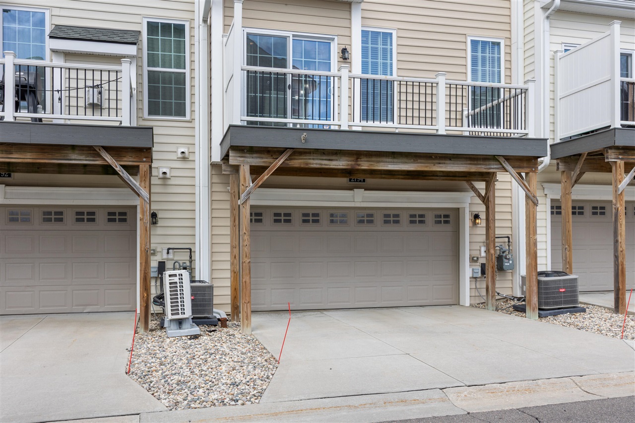 2794 Ashcombe Drive, Ann Arbor, MI, 48105-3707