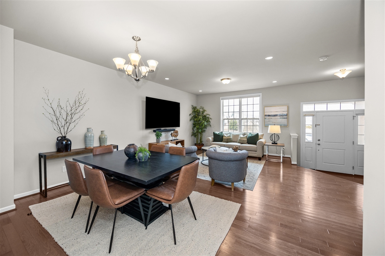 2794 Ashcombe Drive, Ann Arbor, MI, 48105-3707