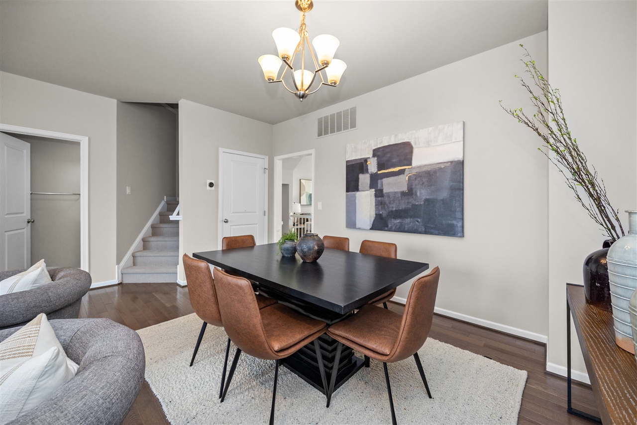 2794 Ashcombe Drive, Ann Arbor, MI, 48105-3707
