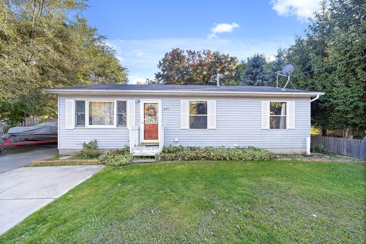 809 W Northrup Street, Lansing, MI, 48911-3638