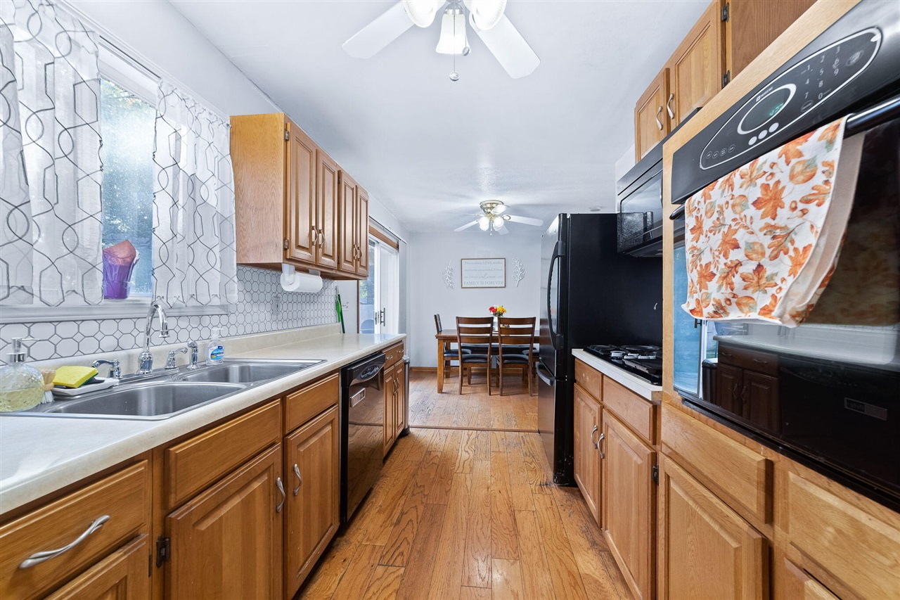 809 W Northrup Street, Lansing, MI, 48911-3638