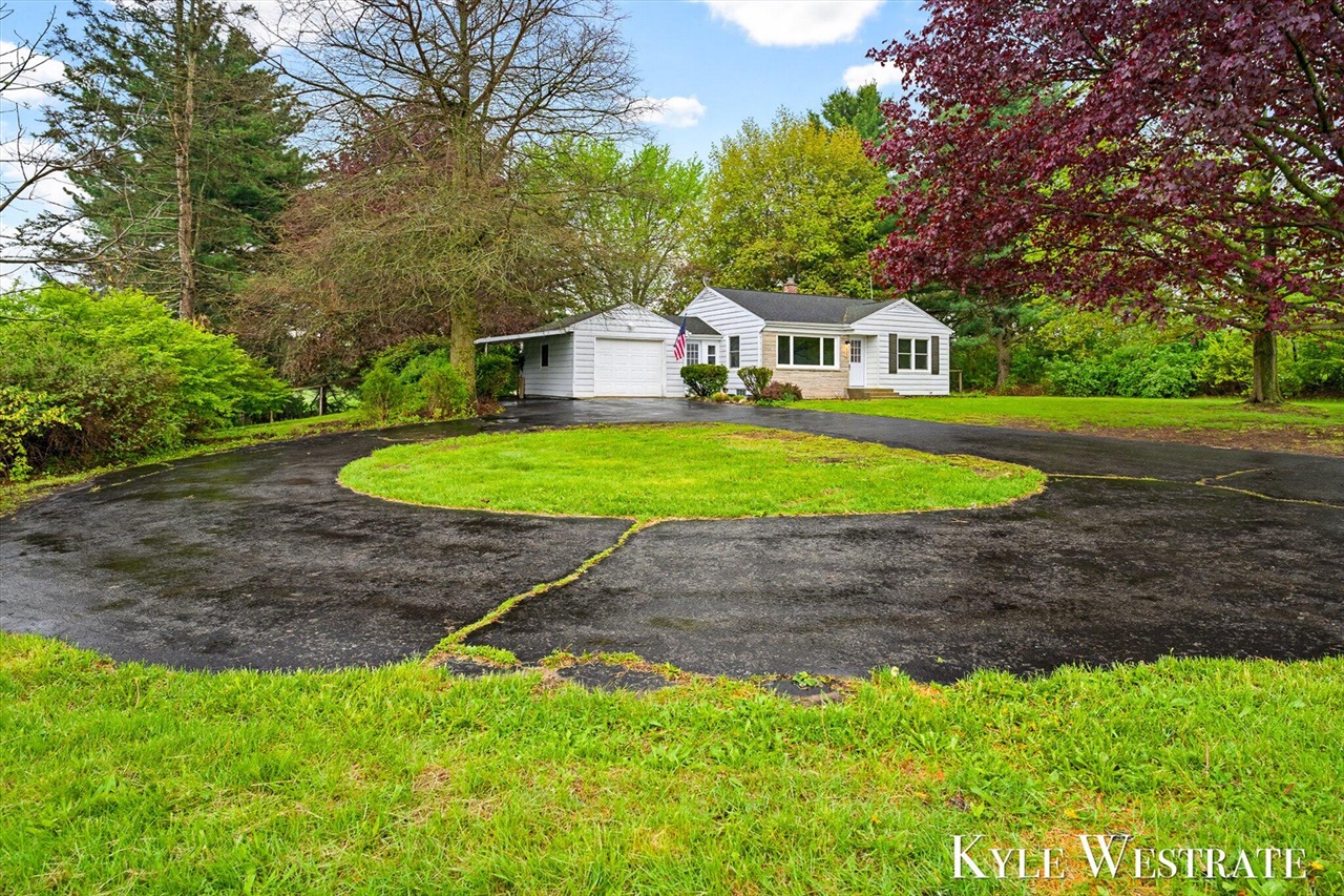 8382 E G Avenue, Kalamazoo, MI, 49048