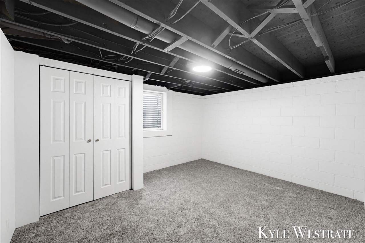8382 E G Avenue, Kalamazoo, MI, 49048