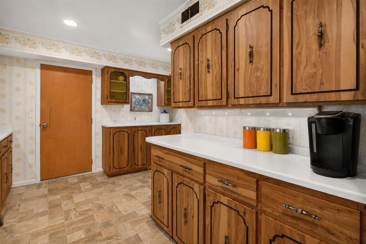 400 Outer Court, Tecumseh, MI, 49286-1441