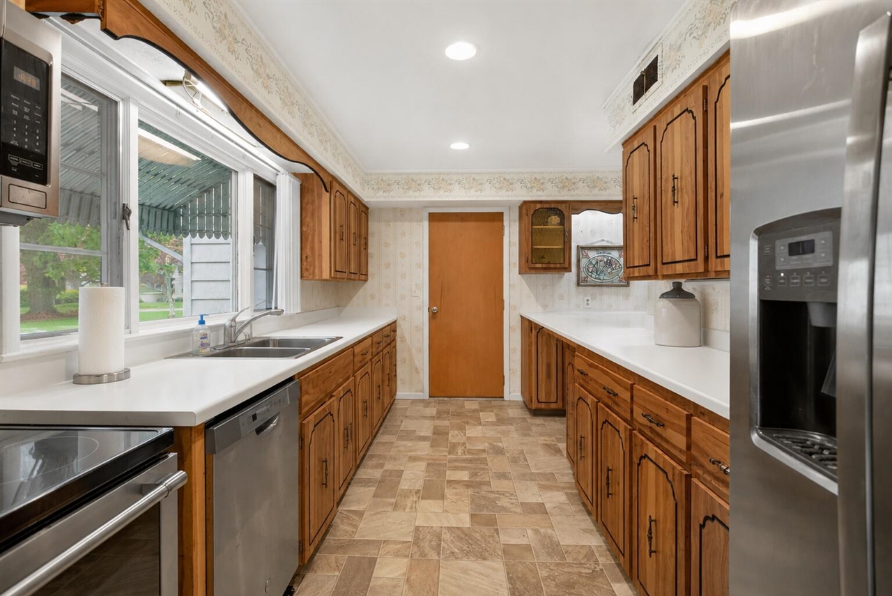 400 Outer Court, Tecumseh, MI, 49286-1441