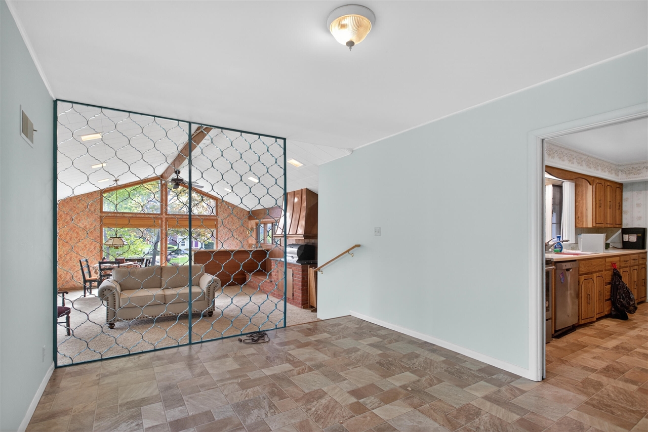 400 Outer Court, Tecumseh, MI, 49286-1441