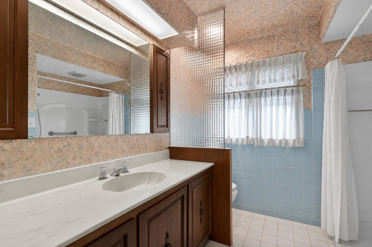 400 Outer Court, Tecumseh, MI, 49286-1441