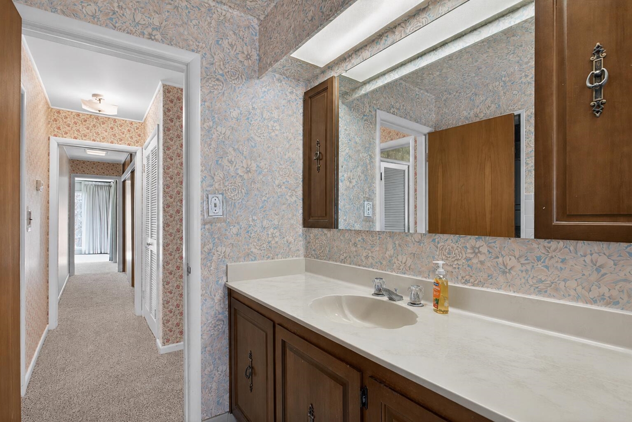 400 Outer Court, Tecumseh, MI, 49286-1441