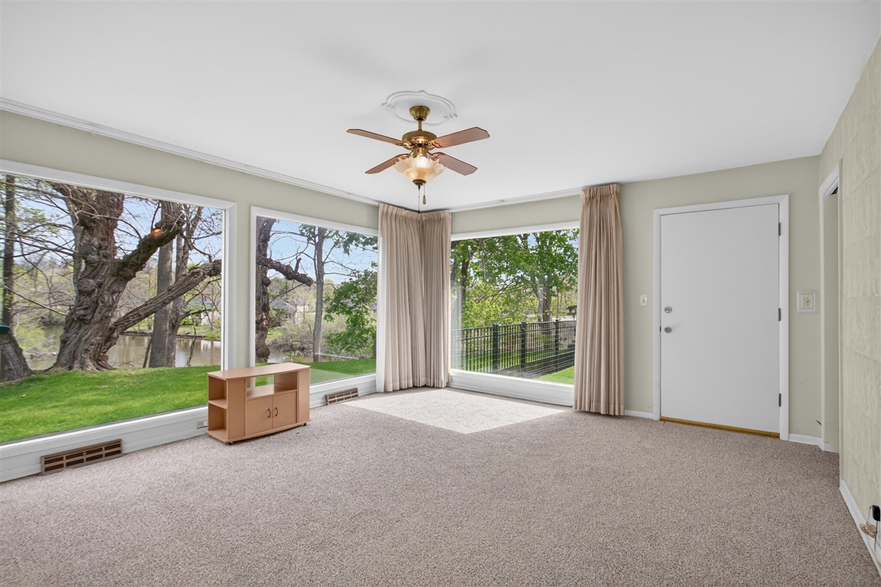 400 Outer Court, Tecumseh, MI, 49286-1441