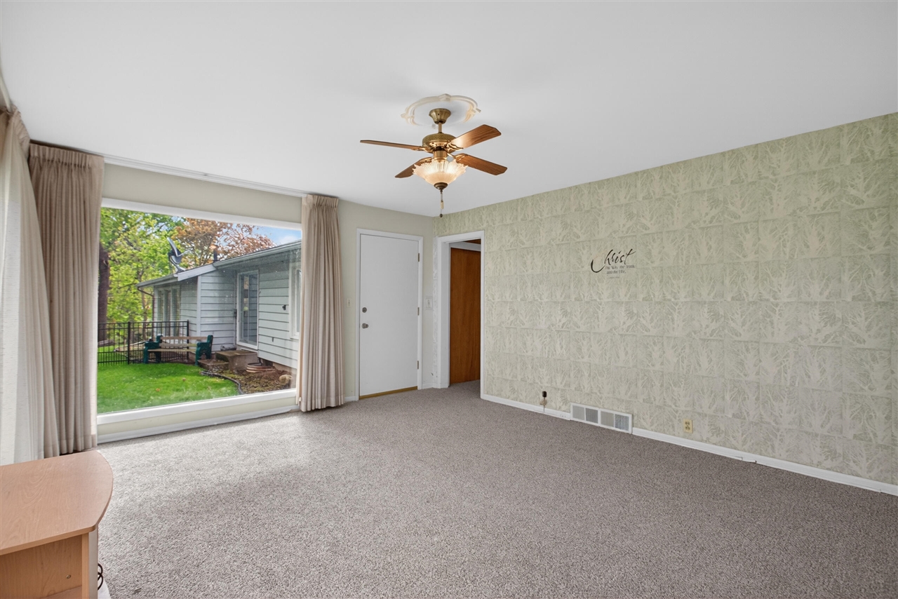 400 Outer Court, Tecumseh, MI, 49286-1441
