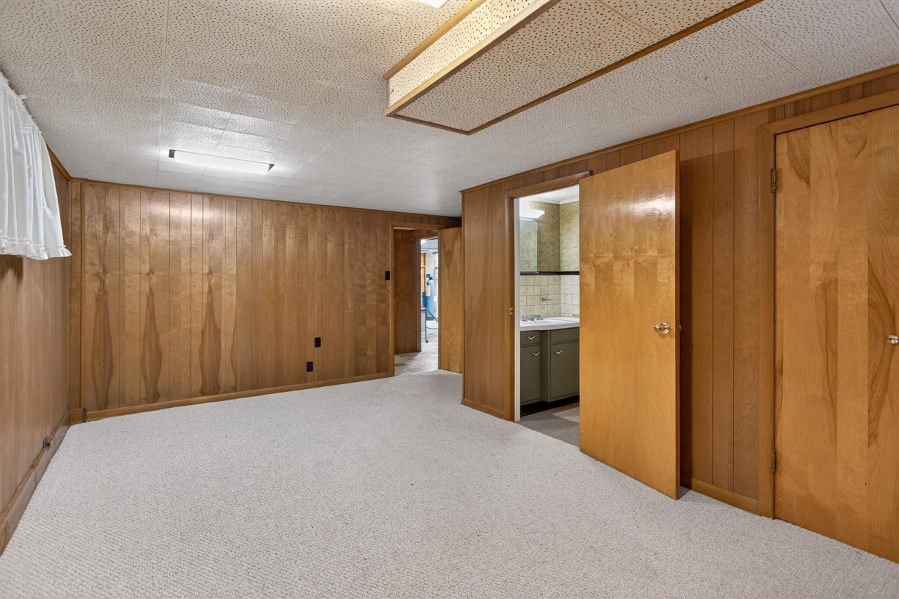 400 Outer Court, Tecumseh, MI, 49286-1441
