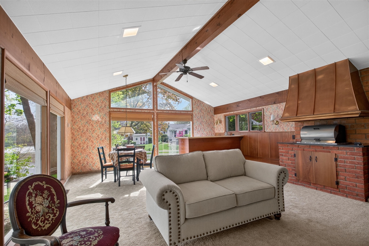 400 Outer Court, Tecumseh, MI, 49286-1441
