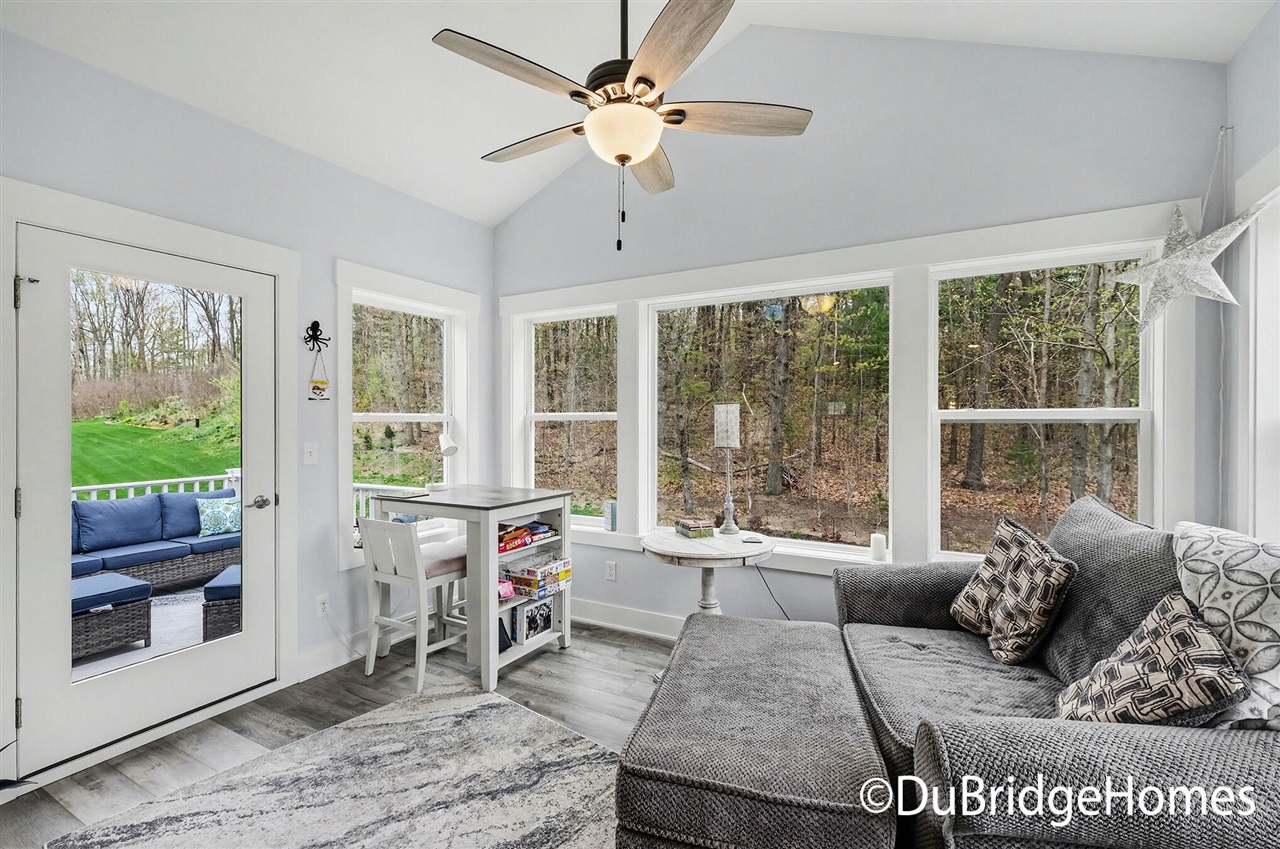 69 Blue Violet Lane, Comstock Park, MI, 49321