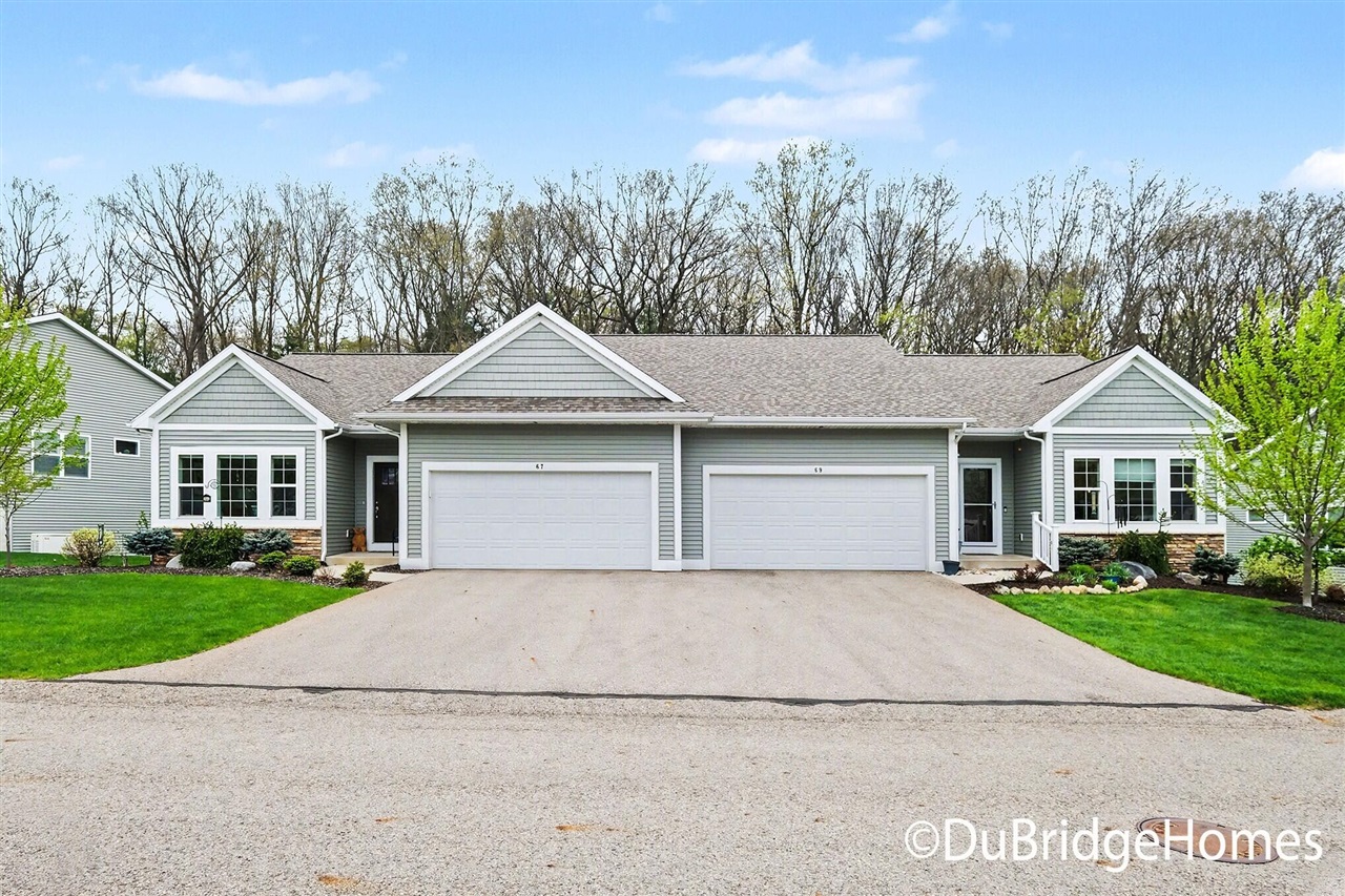 69 Blue Violet Lane, Comstock Park, MI, 49321