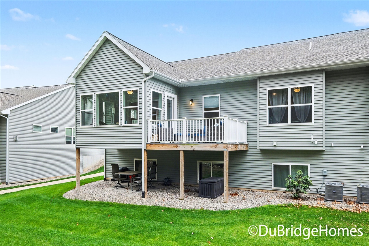 69 Blue Violet Lane, Comstock Park, MI, 49321