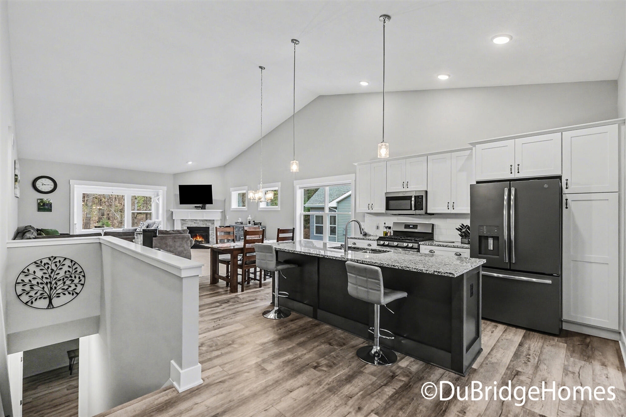 69 Blue Violet Lane, Comstock Park, MI, 49321