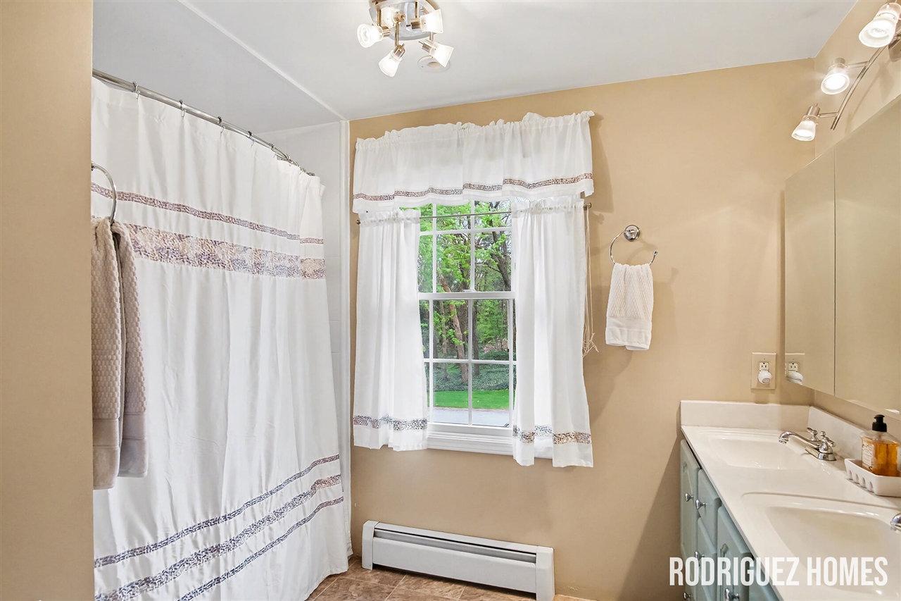 2658 Holtman Drive, Grand Rapids, MI, 49525-1863
