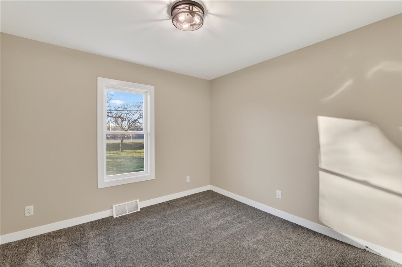 325 E Battle Creek Street, Galesburg, MI, 49053-9436
