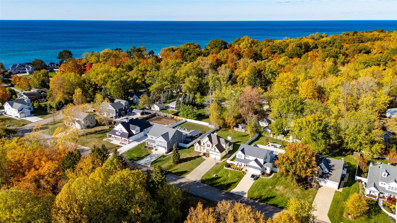 7409 Mitchell Court, South Haven, MI, 49090-7174