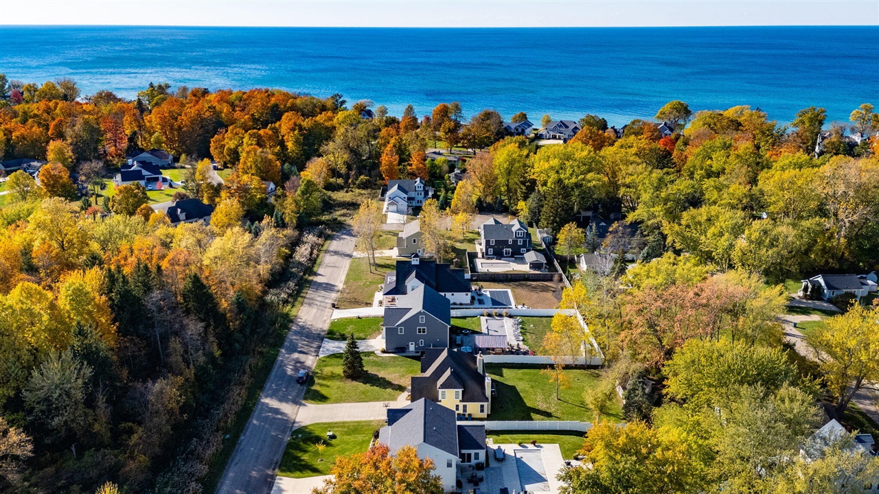 7409 Mitchell Court, South Haven, MI, 49090-7174