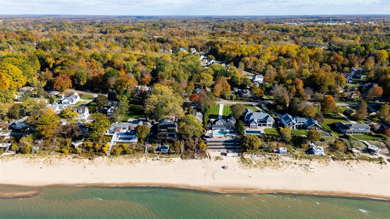 7409 Mitchell Court, South Haven, MI, 49090-7174