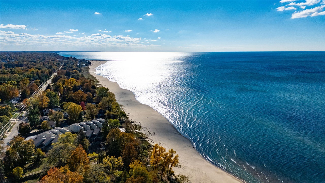 7409 Mitchell Court, South Haven, MI, 49090-7174