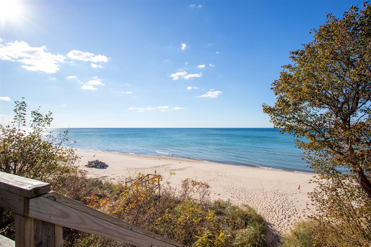 7409 Mitchell Court, South Haven, MI, 49090-7174