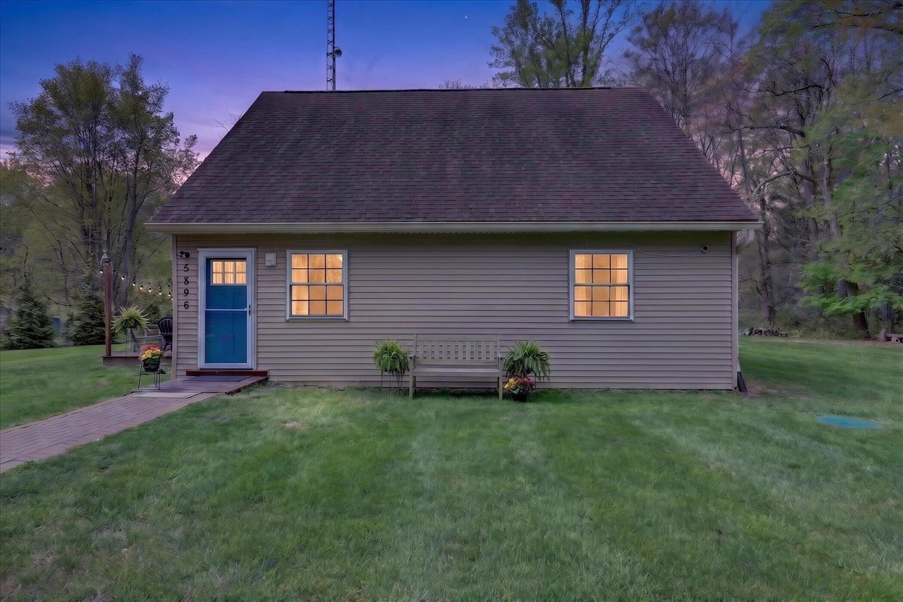 5896 Erie Street, Coloma, MI, 49038-9419