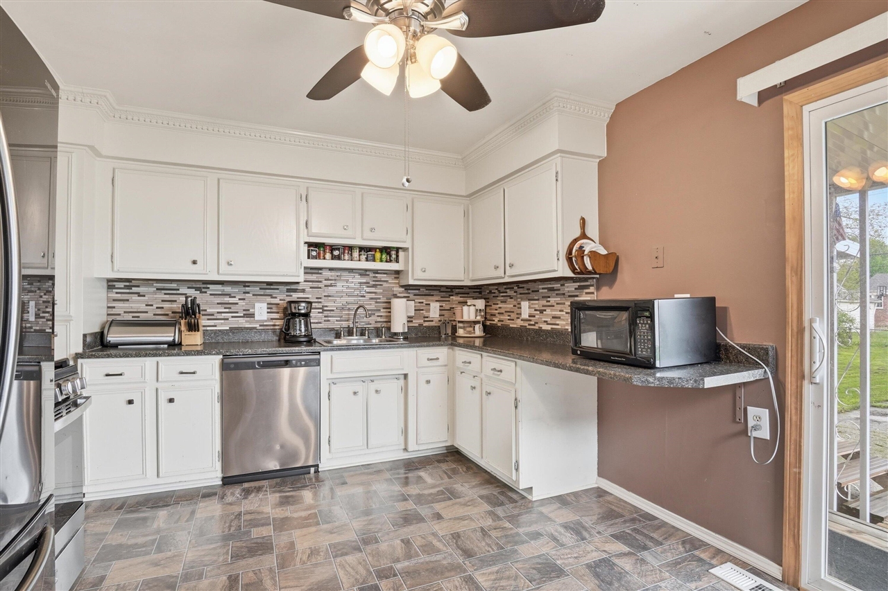 28467 Florence Street, Garden City, MI, 48135-2738