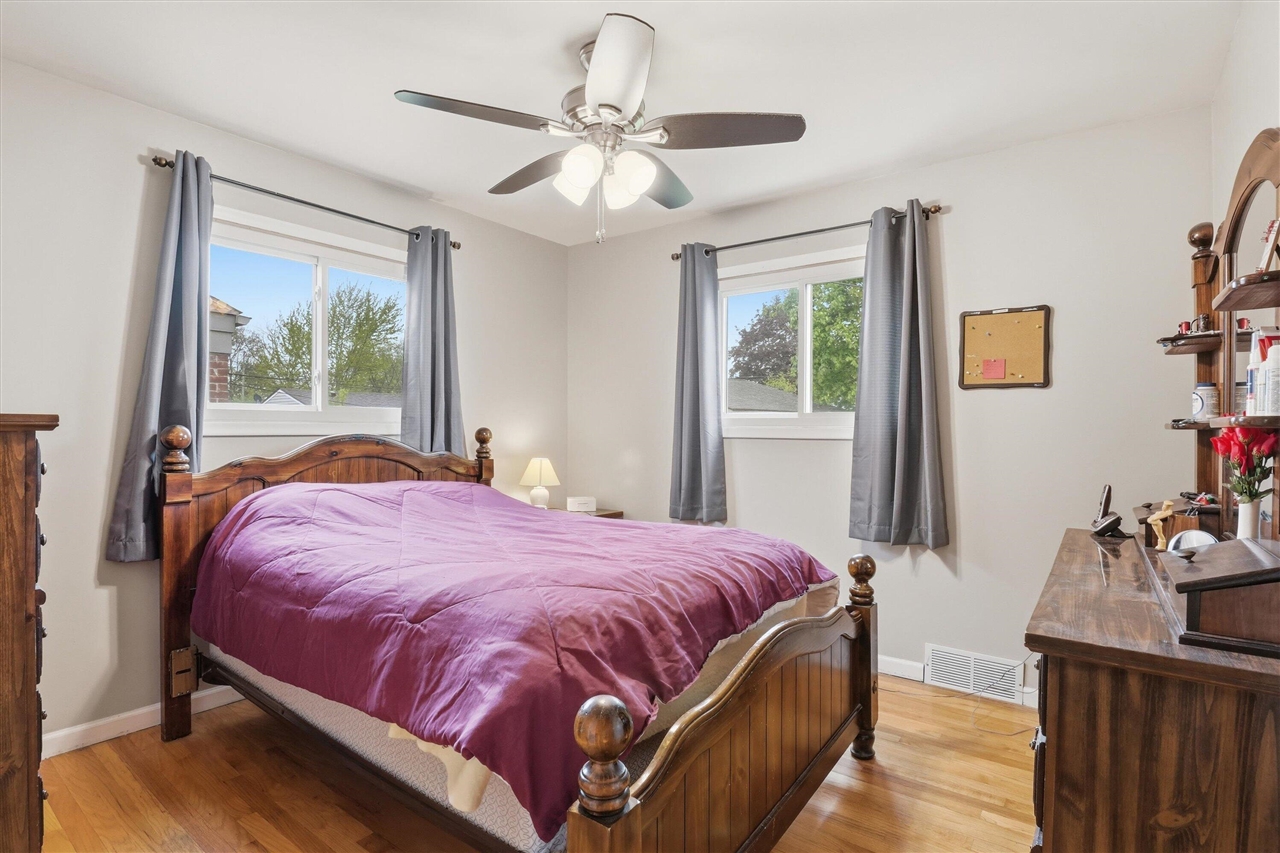 28467 Florence Street, Garden City, MI, 48135-2738