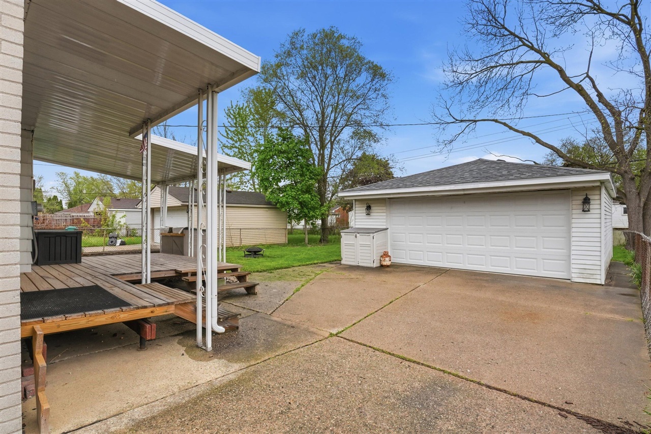 28467 Florence Street, Garden City, MI, 48135-2738