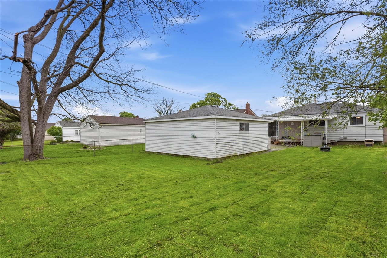 28467 Florence Street, Garden City, MI, 48135-2738