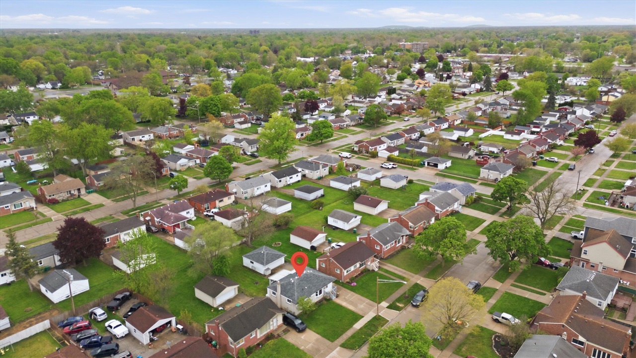 28467 Florence Street, Garden City, MI, 48135-2738