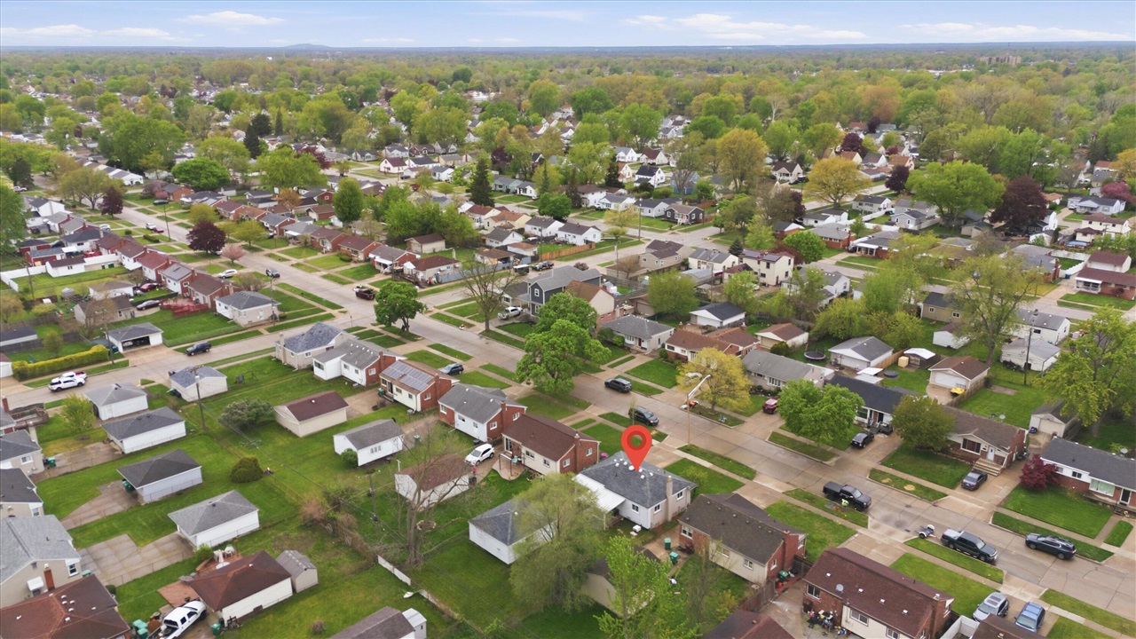 28467 Florence Street, Garden City, MI, 48135-2738