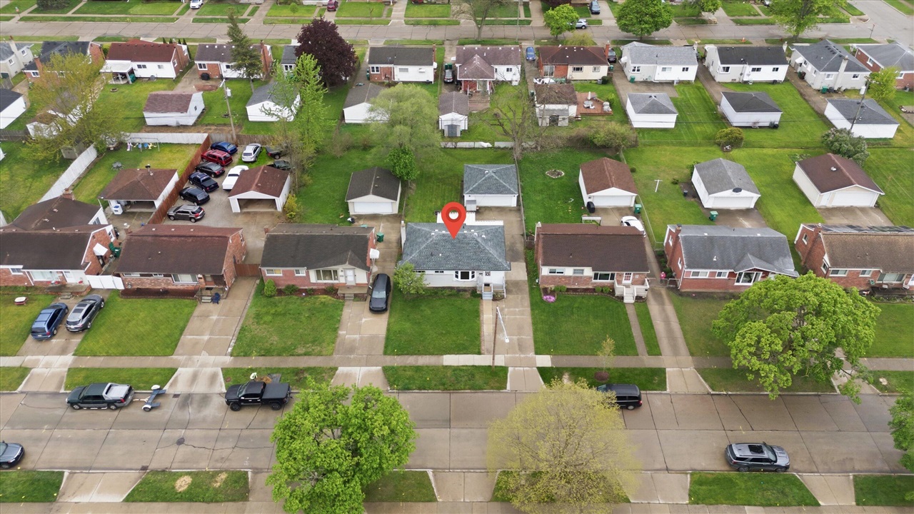 28467 Florence Street, Garden City, MI, 48135-2738