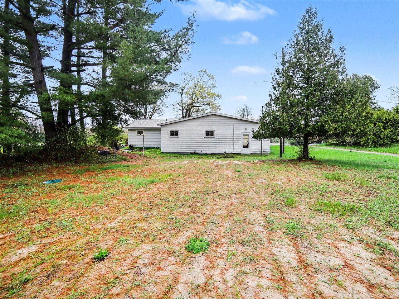 24 E Polk Road, Hart, MI, 49420