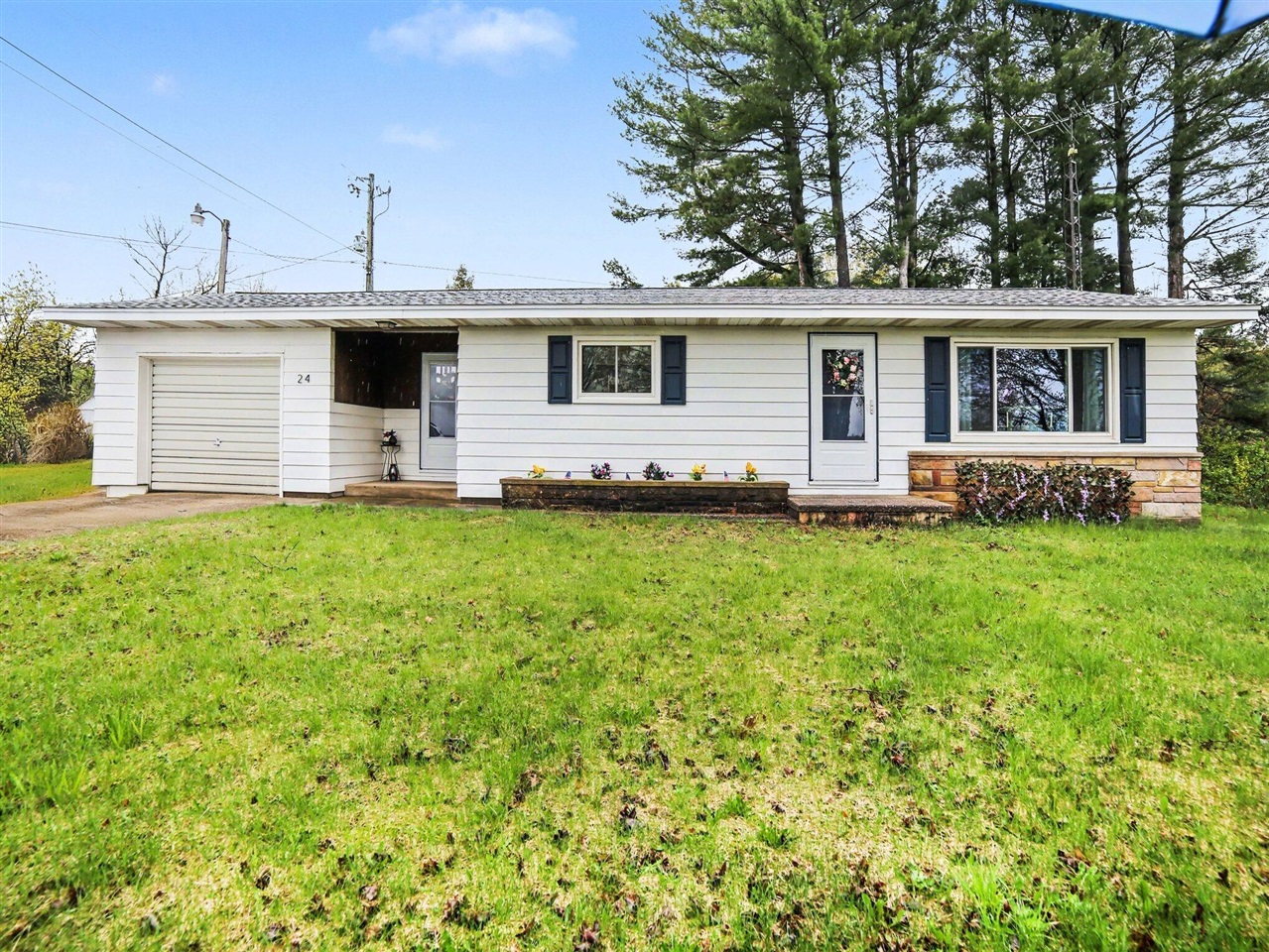 24 E Polk Road, Hart, MI, 49420