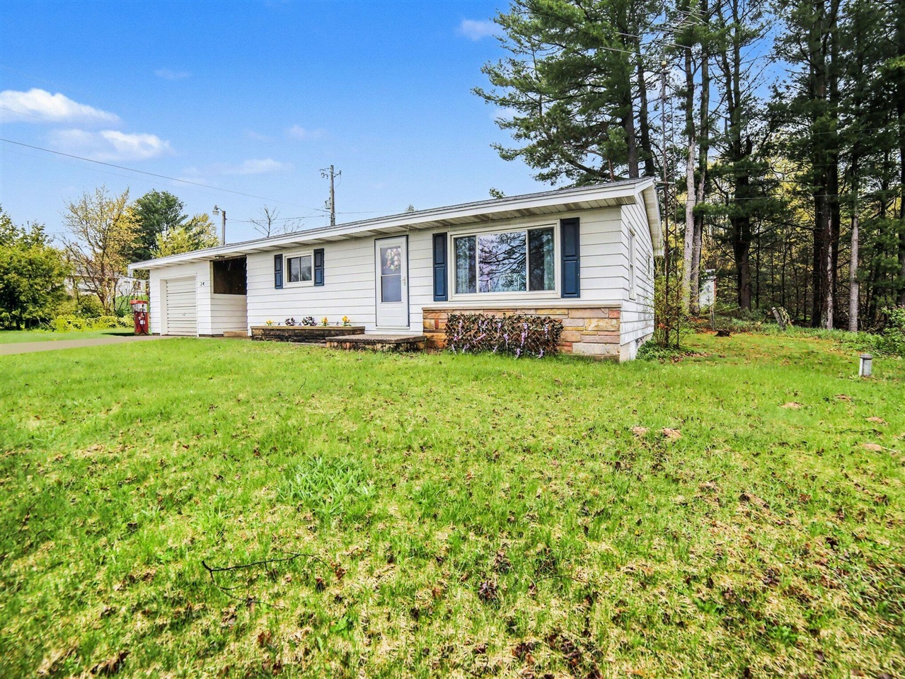 24 E Polk Road, Hart, MI, 49420