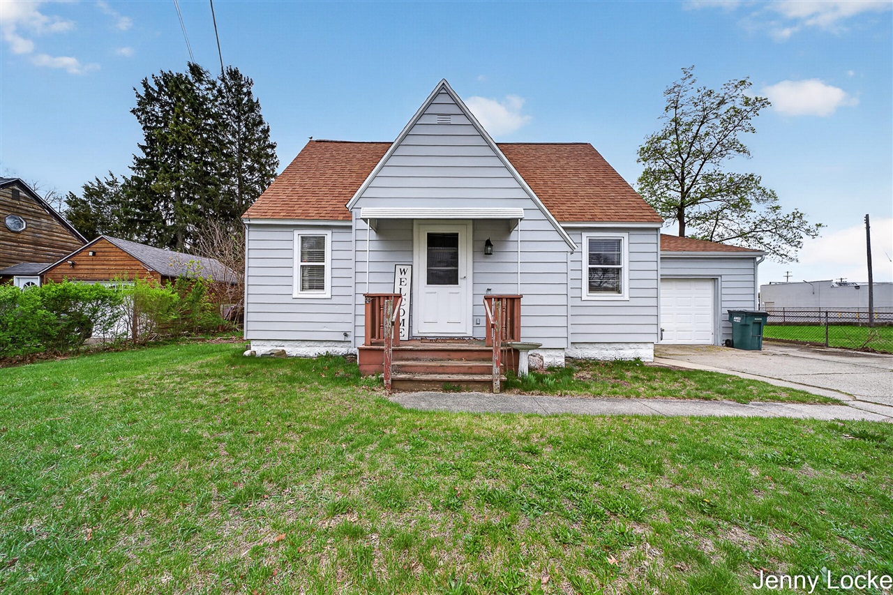 1059 Airport Road, Norton Shores, MI, 49441-5101