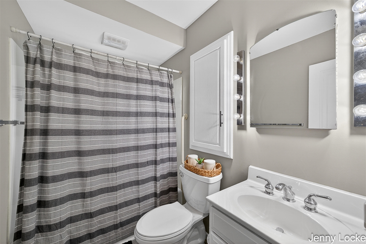 1059 Airport Road, Norton Shores, MI, 49441-5101