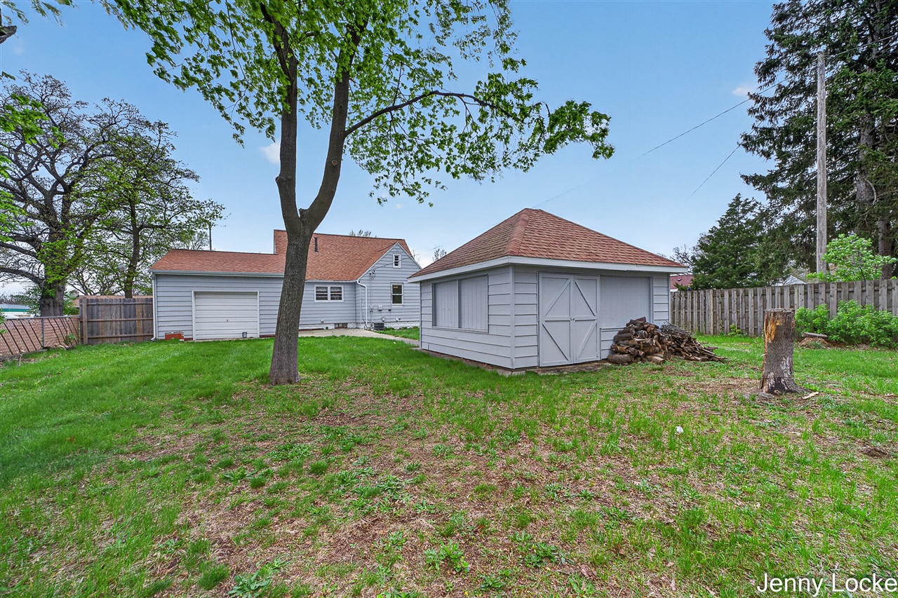 1059 Airport Road, Norton Shores, MI, 49441-5101