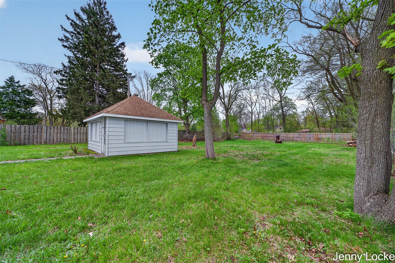 1059 Airport Road, Norton Shores, MI, 49441-5101