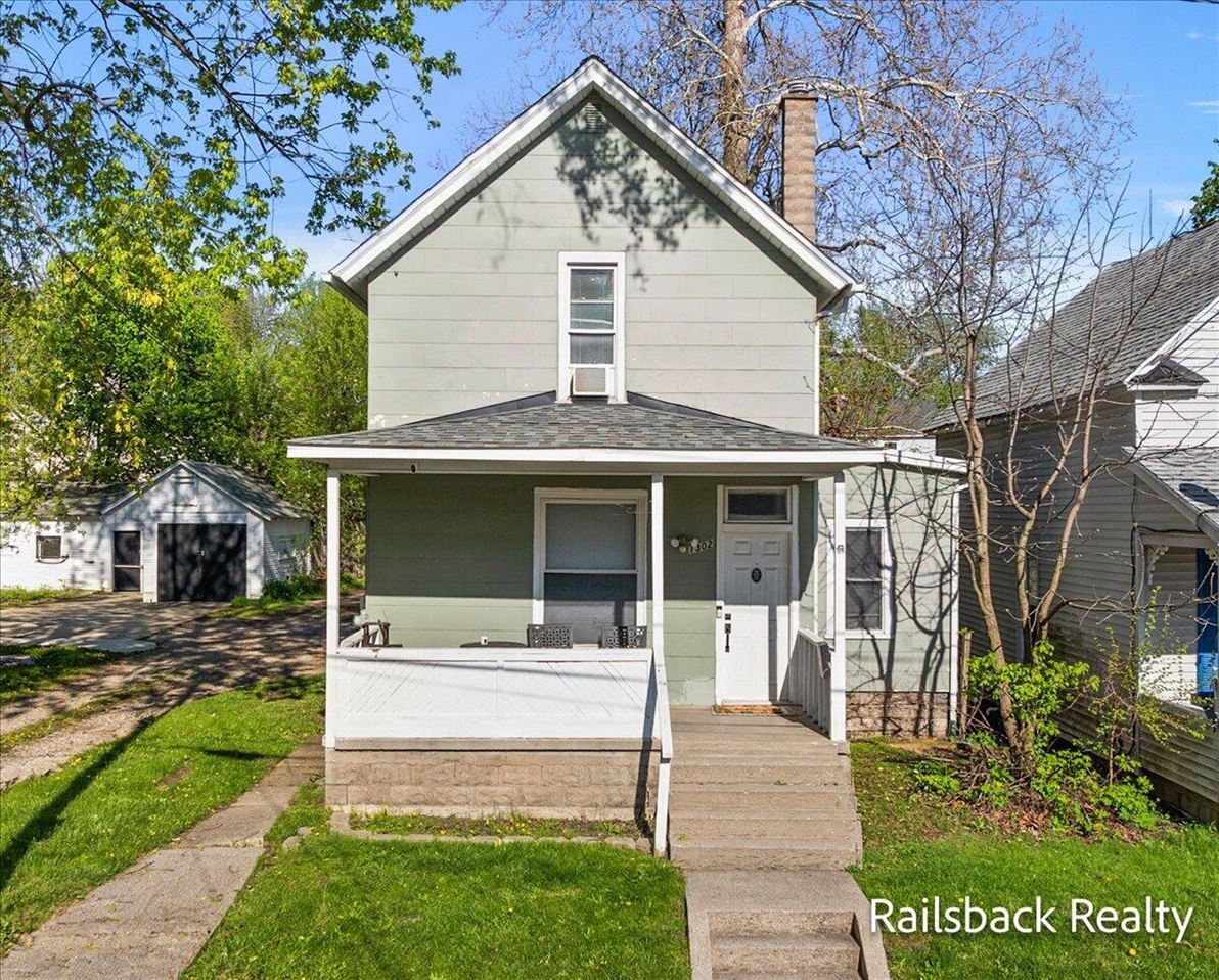 1302 Ford Avenue, Grand Rapids, MI, 49505-5151