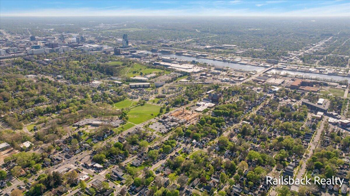 1302 Ford Avenue, Grand Rapids, MI, 49505-5151