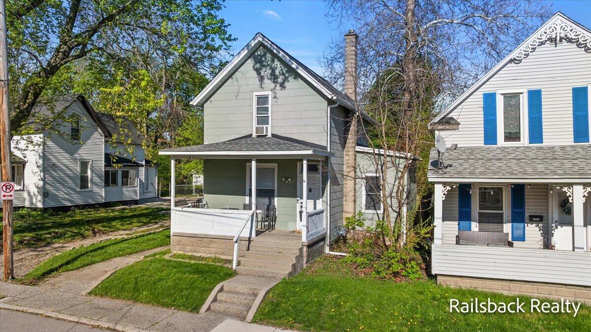 1302 Ford Avenue, Grand Rapids, MI, 49505-5151