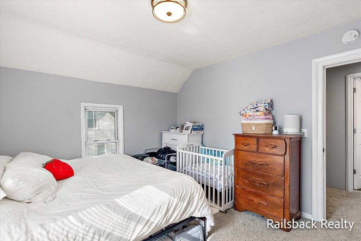 1302 Ford Avenue, Grand Rapids, MI, 49505-5151