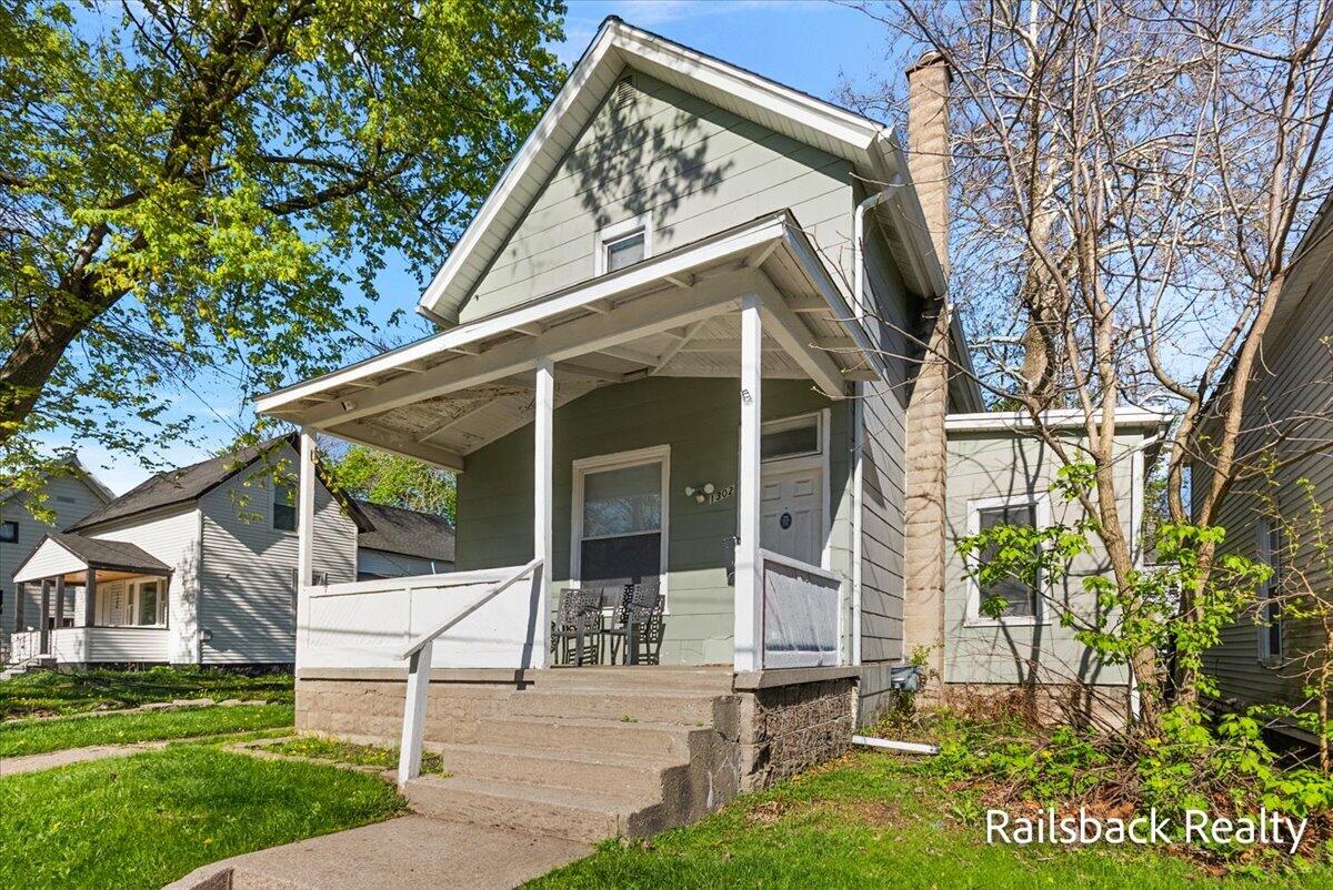 1302 Ford Avenue, Grand Rapids, MI, 49505-5151