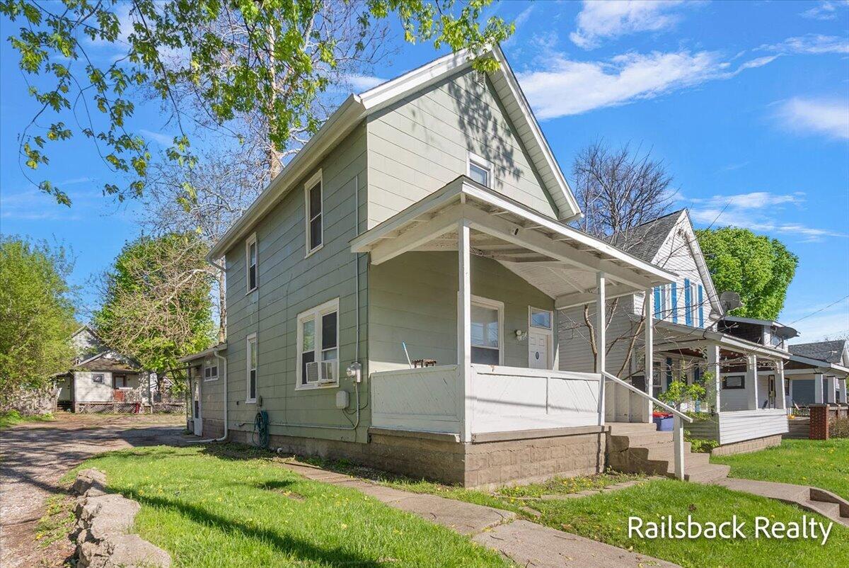 1302 Ford Avenue, Grand Rapids, MI, 49505-5151