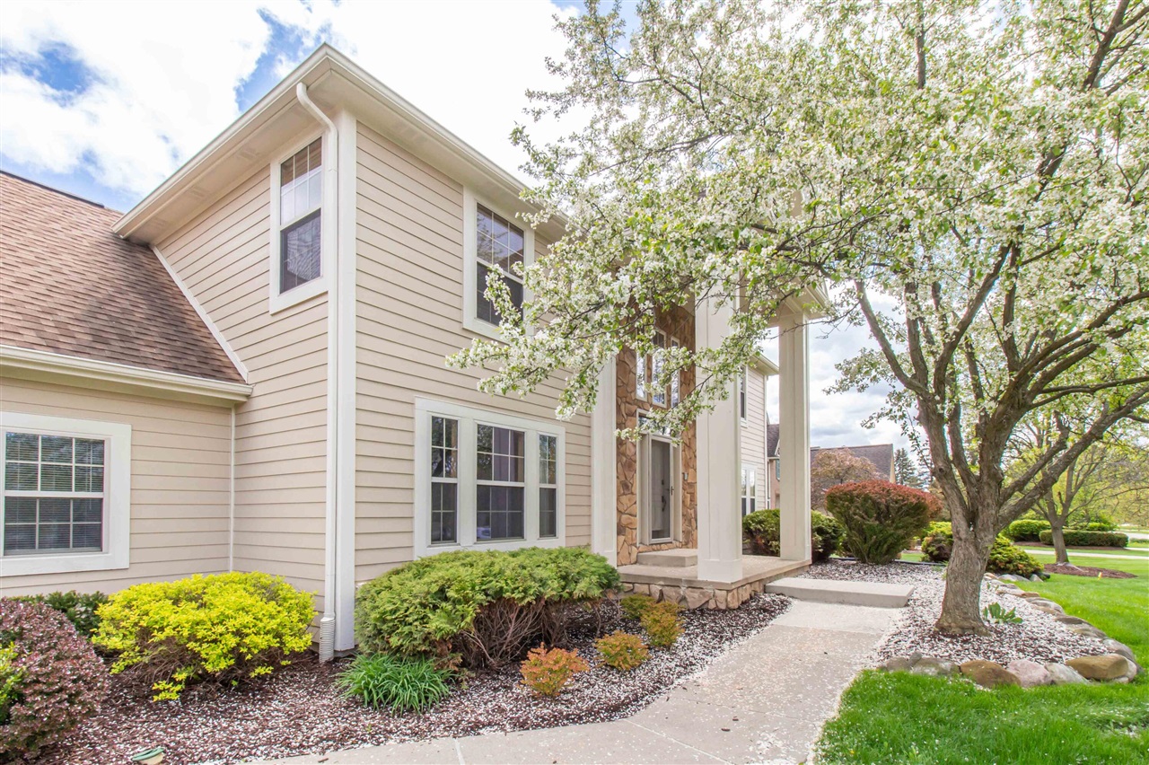 4101 Lake Forest Drive, Ann Arbor, MI, 48108-9678