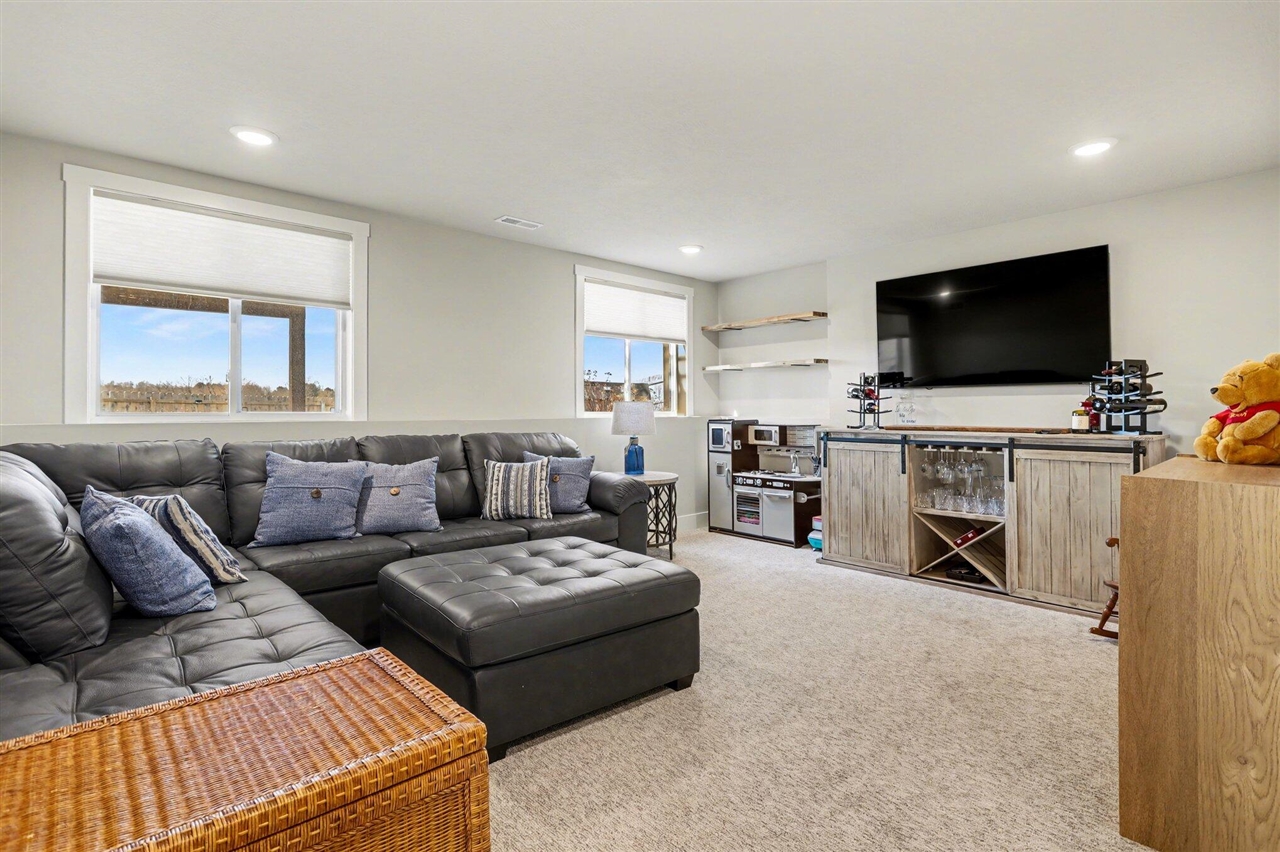 8396 W Sturtevant Avenue, Richland, MI, 49083-8541